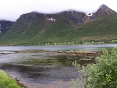 På väg mot Norge och Bleik som bland annat är känd för sin koloni med lunnefåglar